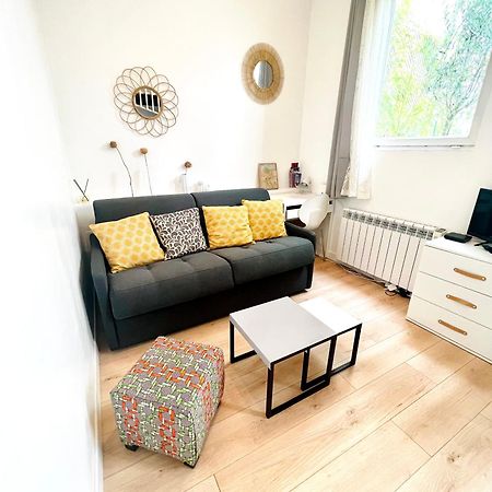 Jolie Mini Maison Lovely Tiny House Vitry-sur-Seine Bagian luar foto