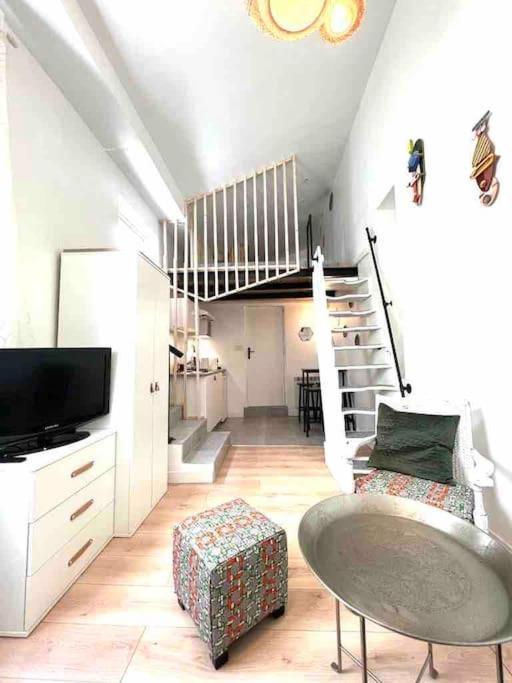 Jolie Mini Maison Lovely Tiny House Vitry-sur-Seine Bagian luar foto