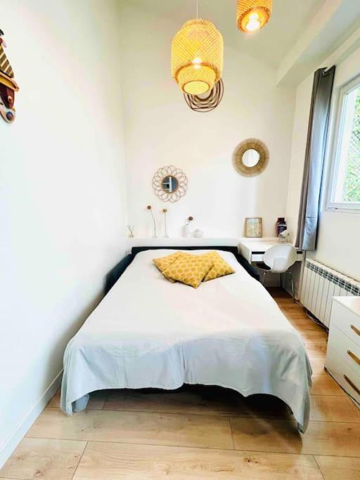 Jolie Mini Maison Lovely Tiny House Vitry-sur-Seine Bagian luar foto