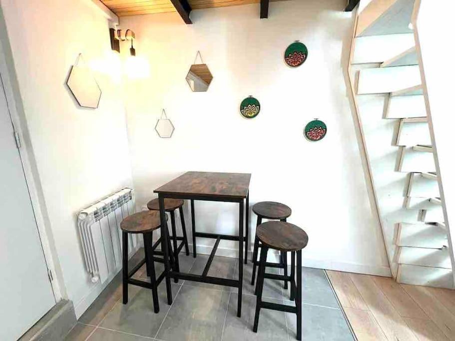 Jolie Mini Maison Lovely Tiny House Vitry-sur-Seine Bagian luar foto
