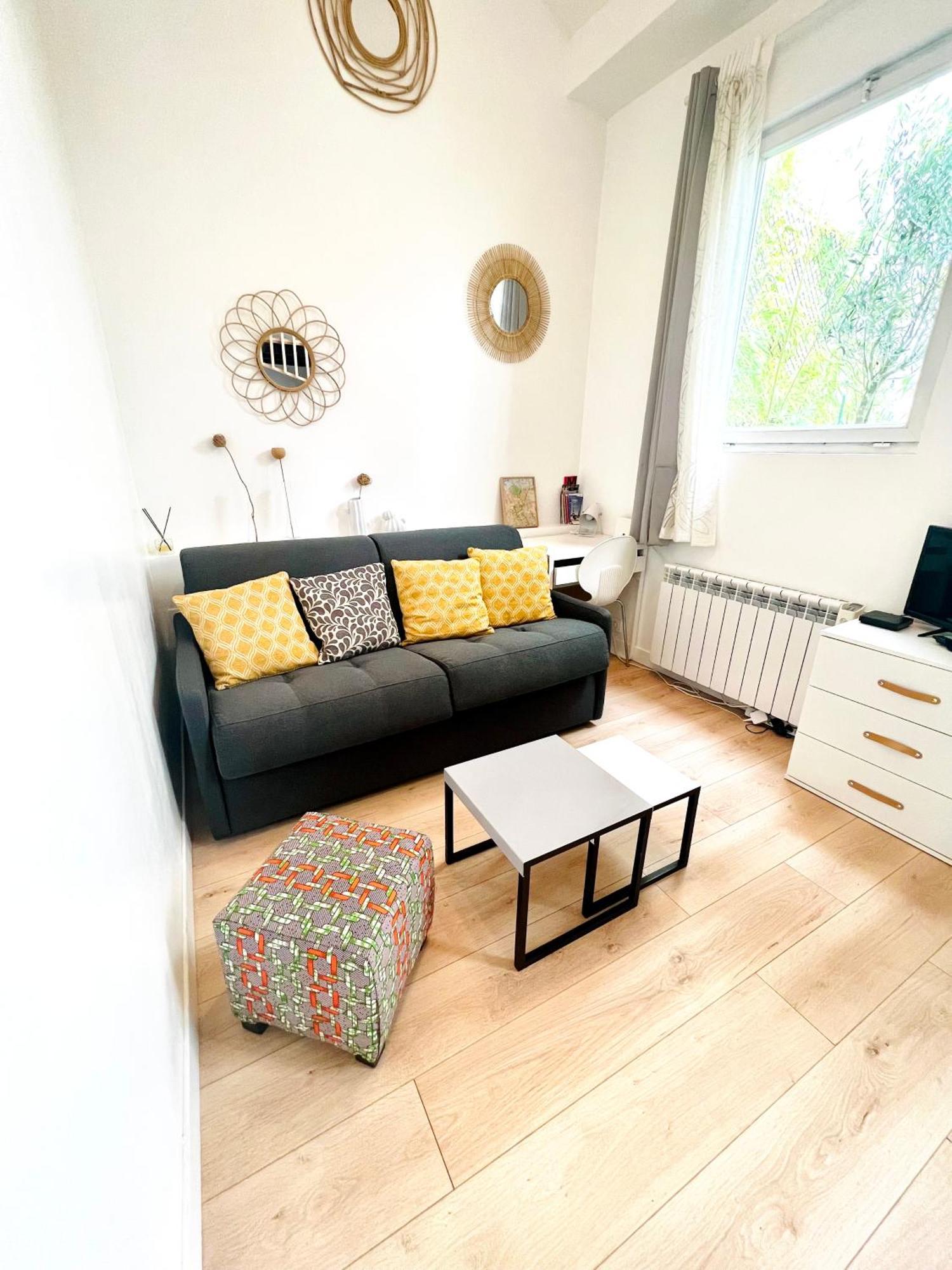 Jolie Mini Maison Lovely Tiny House Vitry-sur-Seine Bagian luar foto